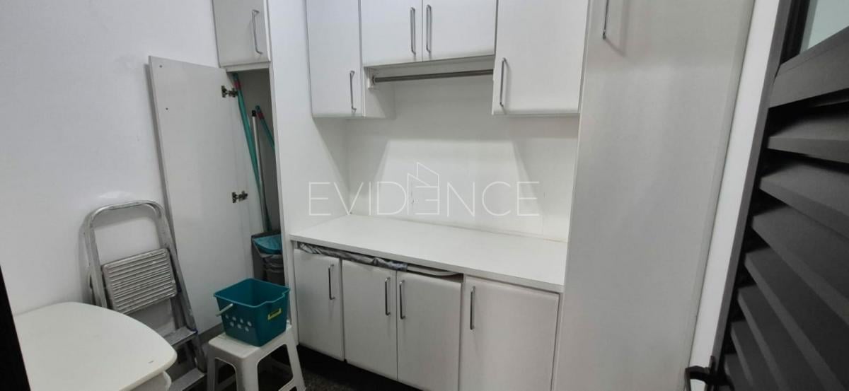 Apartamento mobiliado com 3 dormitórios, suíte e 3 vagas no Jardim Anália Franco