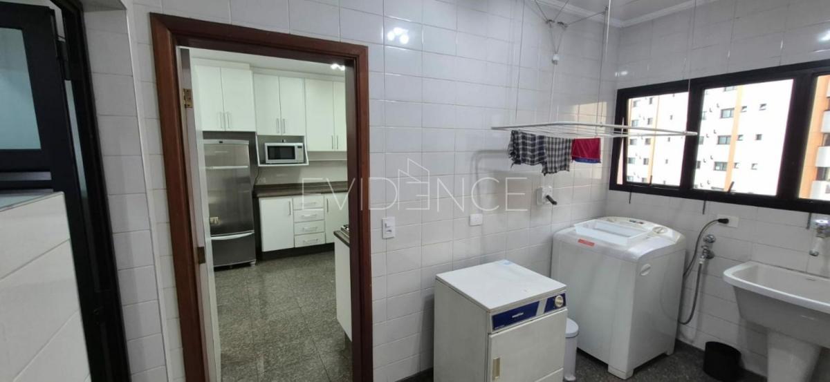 Apartamento mobiliado com 3 dormitórios, suíte e 3 vagas no Jardim Anália Franco