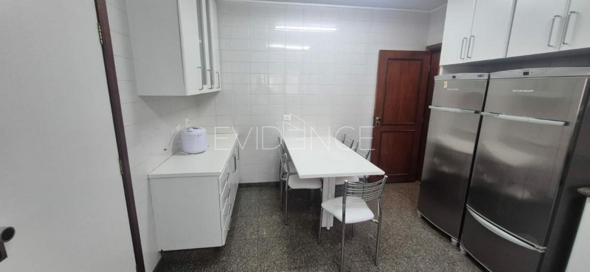 Apartamento mobiliado com 3 dormitórios, suíte e 3 vagas no Jardim Anália Franco
