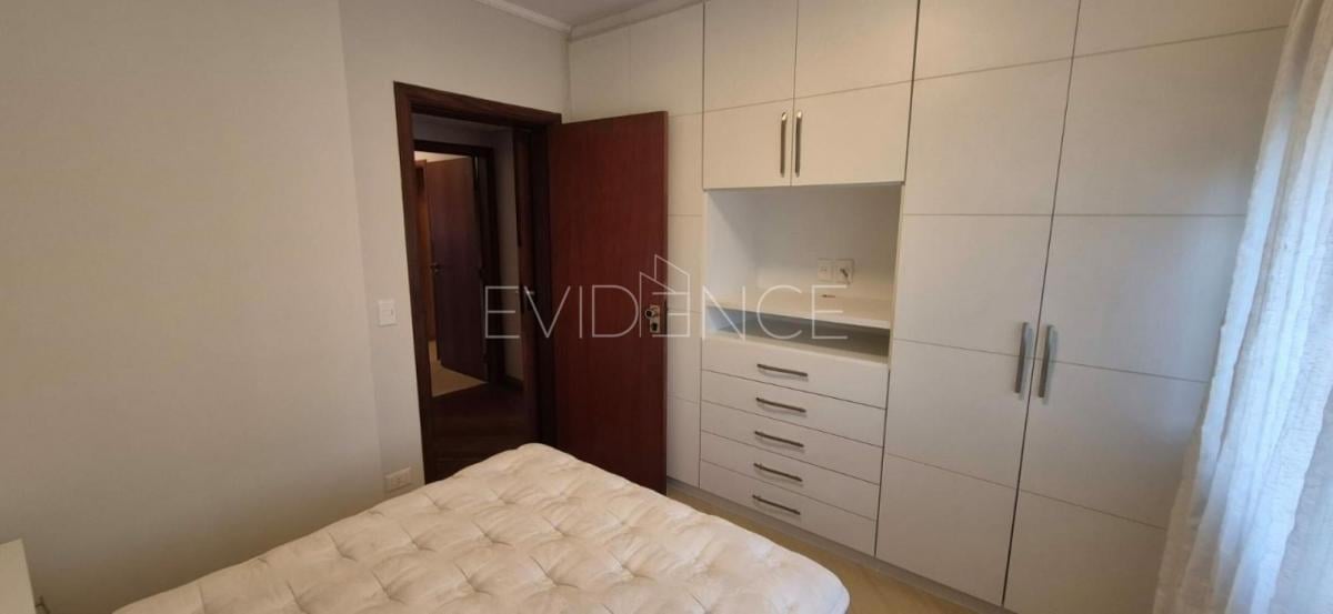 Apartamento mobiliado com 3 dormitórios, suíte e 3 vagas no Jardim Anália Franco