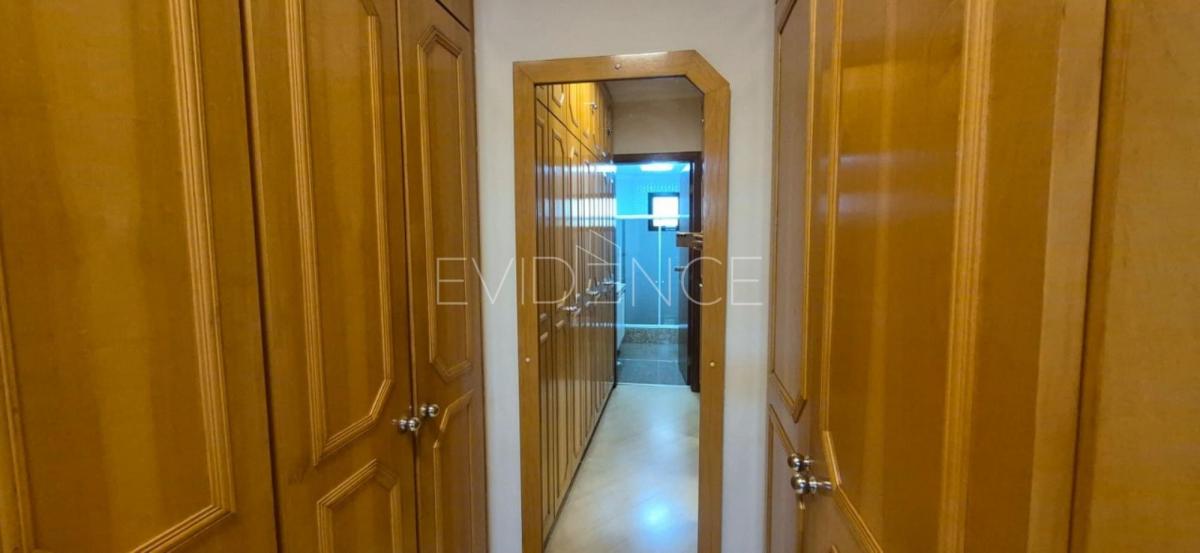 Apartamento mobiliado com 3 dormitórios, suíte e 3 vagas no Jardim Anália Franco