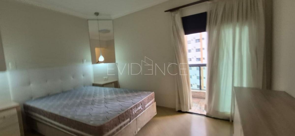 Apartamento mobiliado com 3 dormitórios, suíte e 3 vagas no Jardim Anália Franco