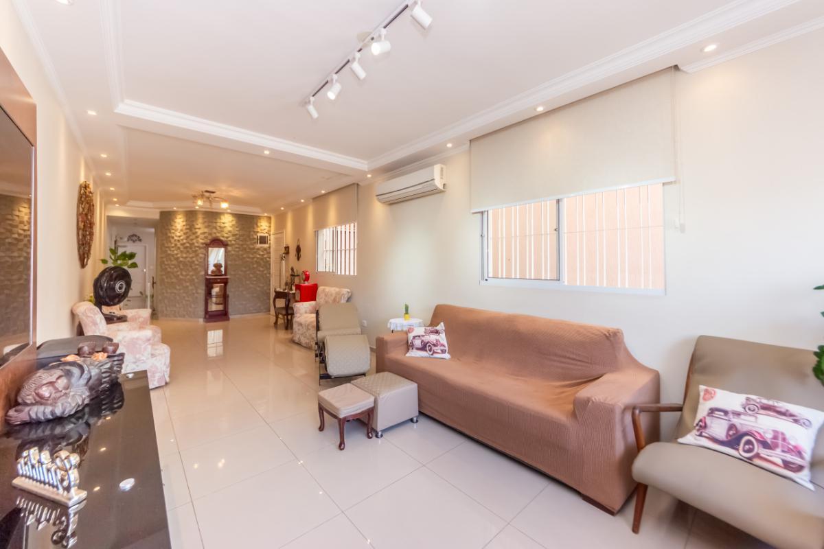 Atraente sobrado para venda em Vila Sônia com 3 quartos, sendo 1 suíte , 218m²