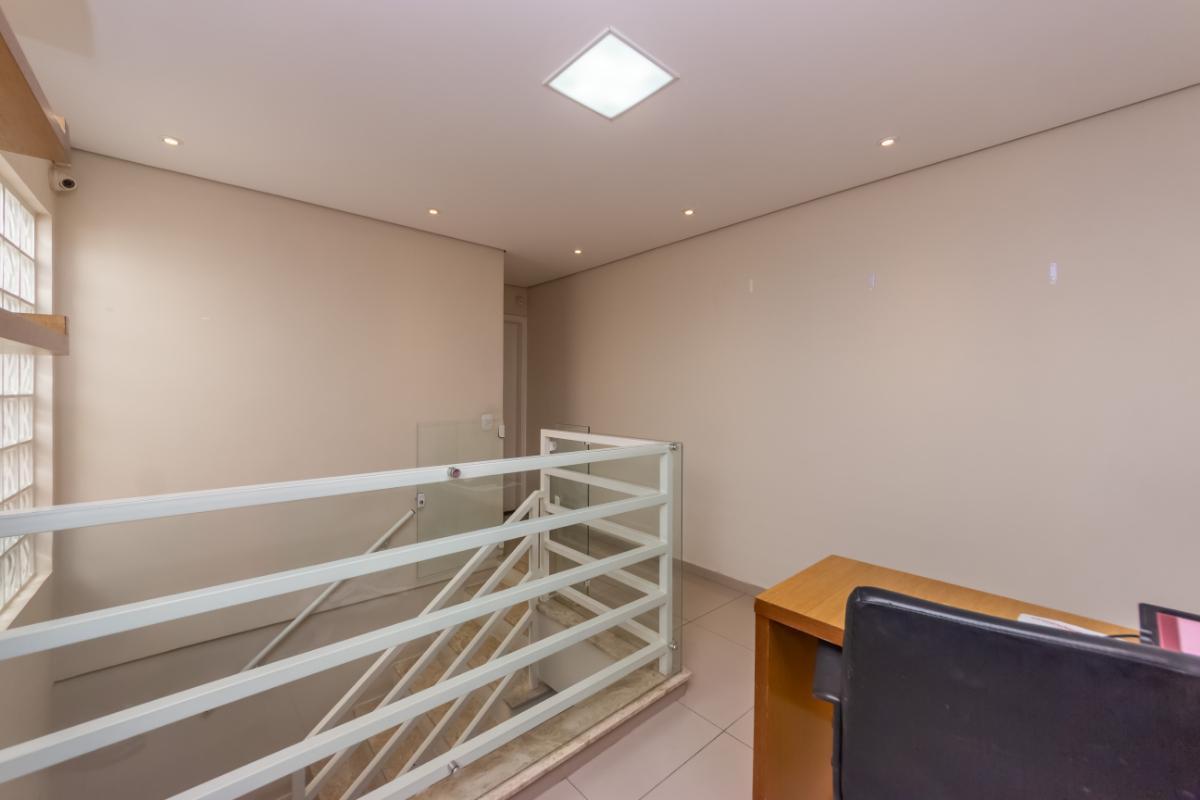 Atraente sobrado para venda em Vila Sônia com 3 quartos, sendo 1 suíte , 218m²
