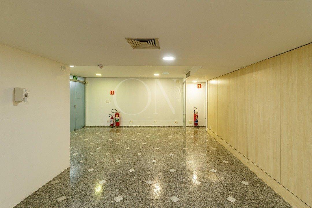 Comercial à venda – no Jardim Paulistano