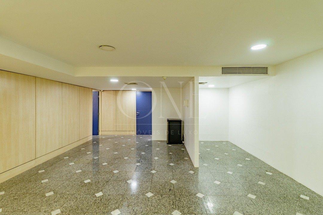 Comercial à venda – no Jardim Paulistano
