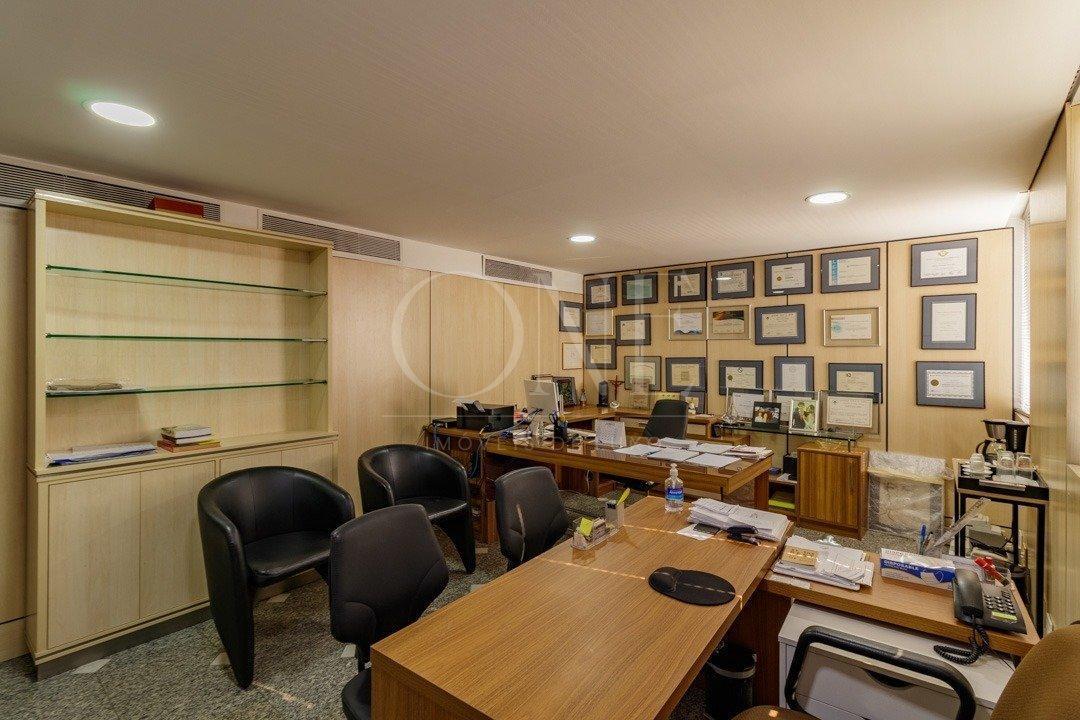 Comercial à venda – no Jardim Paulistano