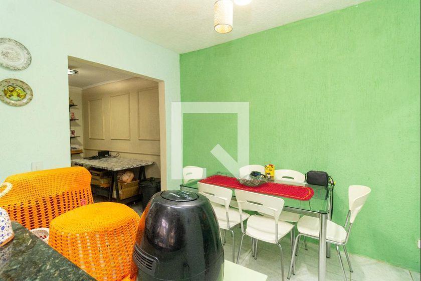 Casa à Venda – Vila Mazzei, 2 Quartos, 84 m² – São Paulo