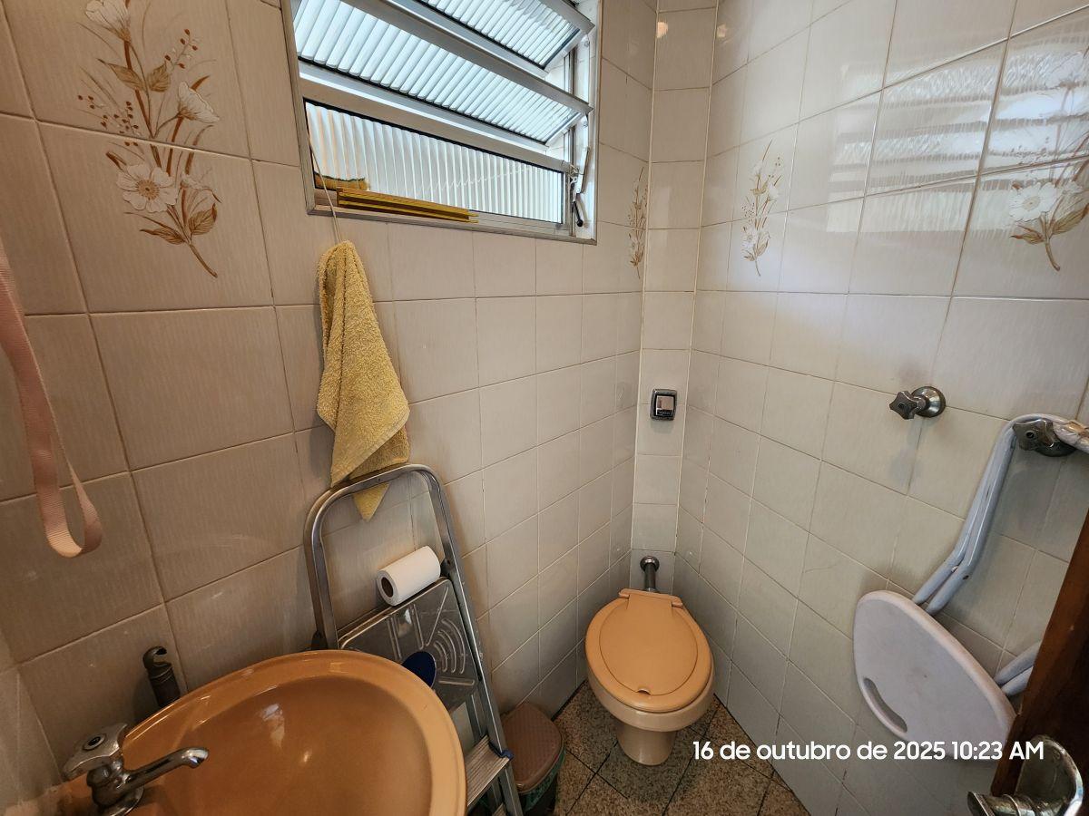 Excelente casa de 159 m² com 3 dormitórios e 04 vagas de garagem na Vila Ipojuca