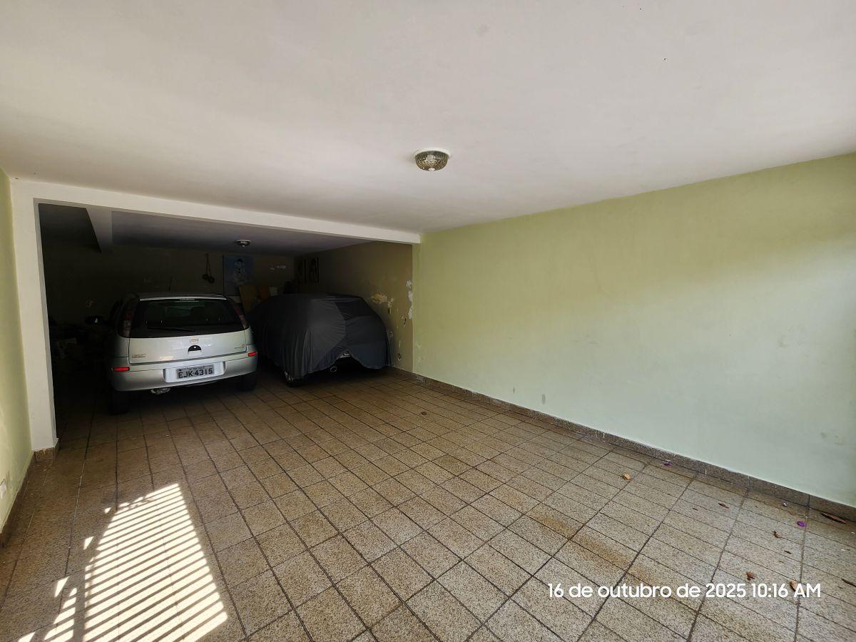 Excelente casa de 159 m² com 3 dormitórios e 04 vagas de garagem na Vila Ipojuca