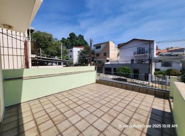 Excelente casa de 159 m² com 3 dormitórios e 04 vagas de garagem na Vila Ipojuca