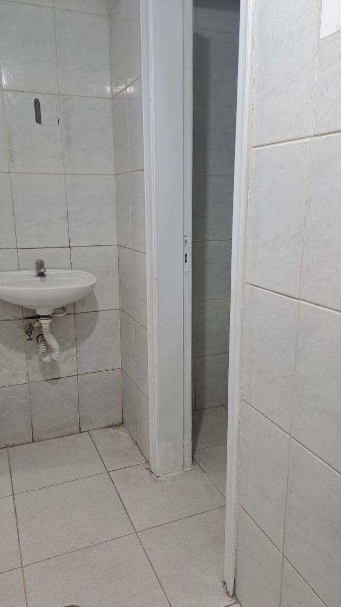 Comercial, 1 salão de 135 m² mais 3 banheiros, sala e Mezanino total de 175m², aluguel em Perdizes