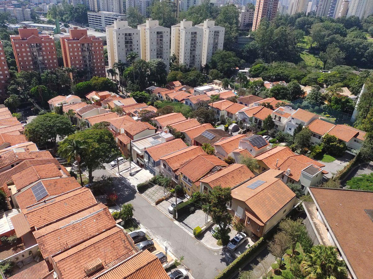 4 Suítes e Escritório – 220 Úteis – 2 Vagas + Depósito e Lazer de Clube