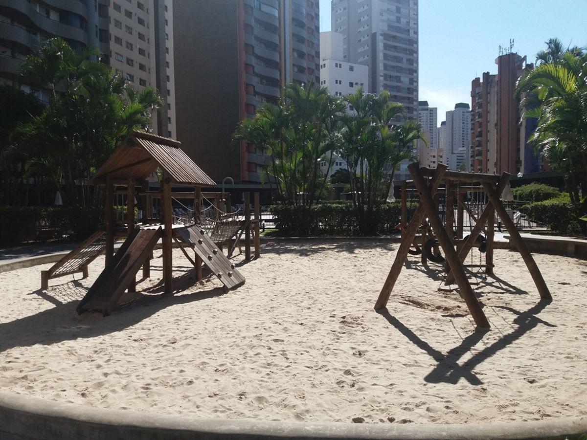 4 Suítes e Escritório – 220 Úteis – 2 Vagas + Depósito e Lazer de Clube
