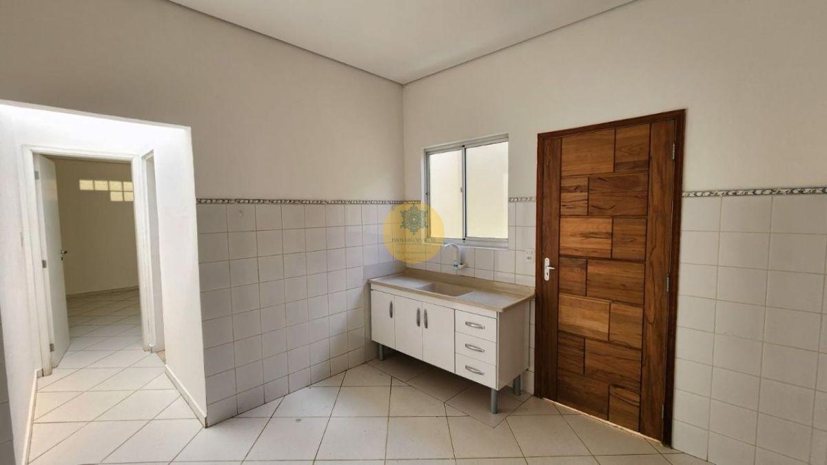 Casa térrea de 80 m² com 02 dormitórios para venda e locação na Vila Romana