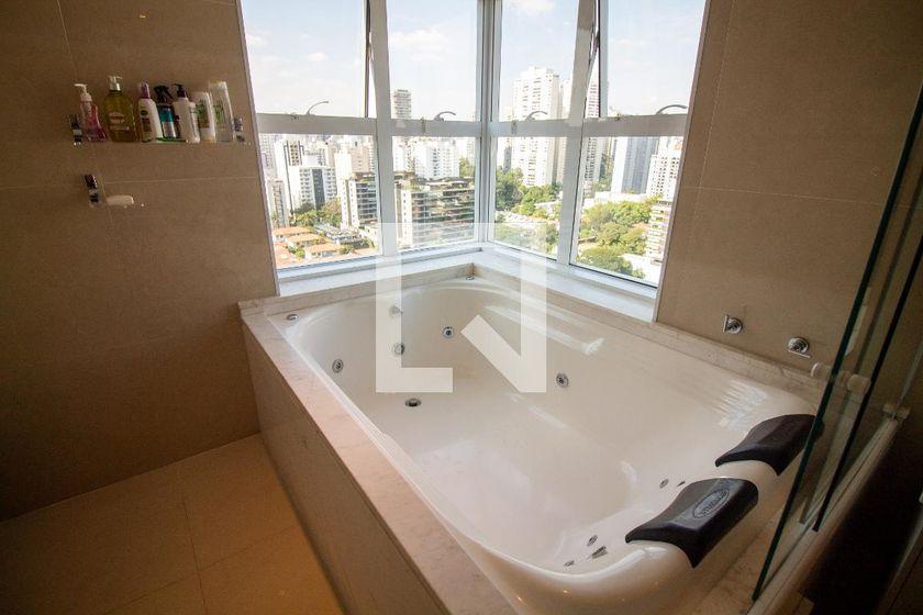 Apartamento à Venda – Brooklin, 3 Quartos, 185 m² – São Paulo