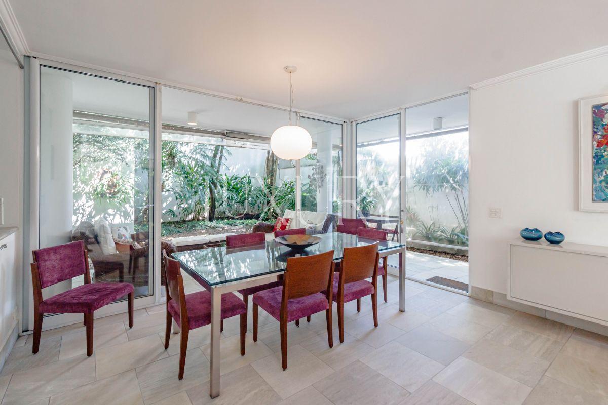 Casa com 352 m², 3 quartos sendo 1 suíte à venda no bairro Alto de Pinheiros.