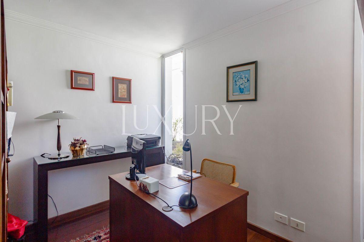 Casa com 352 m², 3 quartos sendo 1 suíte à venda no bairro Alto de Pinheiros.
