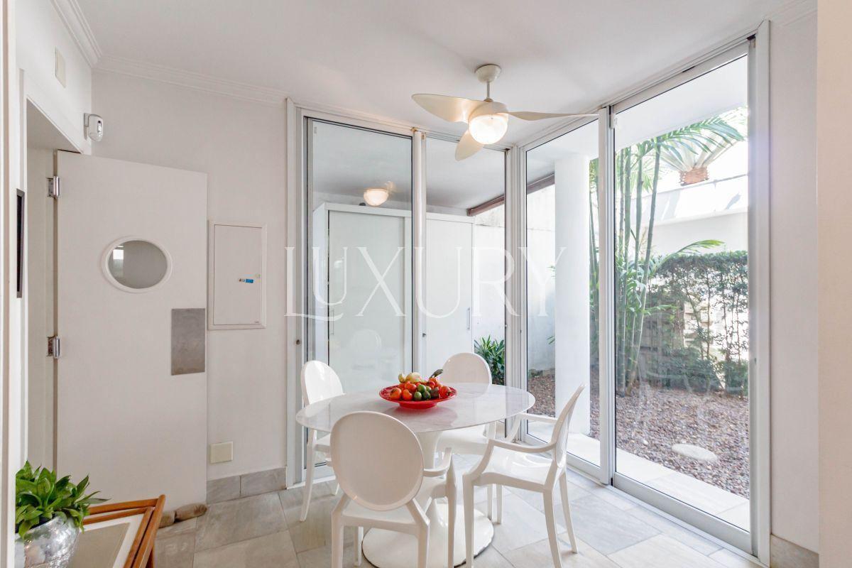 Casa com 352 m², 3 quartos sendo 1 suíte à venda no bairro Alto de Pinheiros.