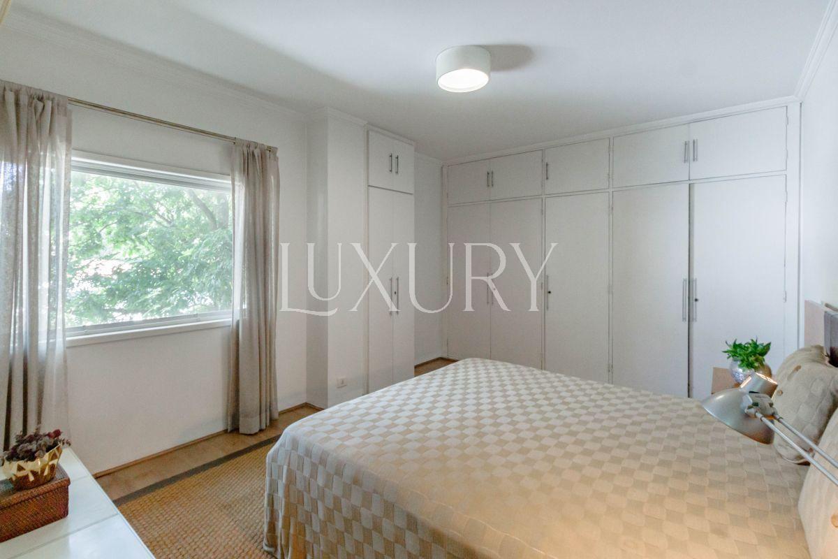 Casa com 352 m², 3 quartos sendo 1 suíte à venda no bairro Alto de Pinheiros.