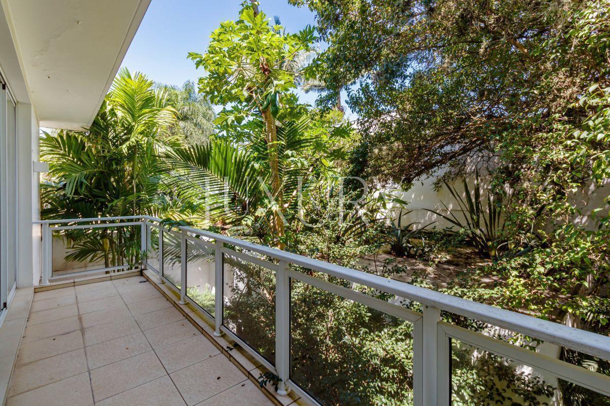 Casa com 352 m², 3 quartos sendo 1 suíte à venda no bairro Alto de Pinheiros.