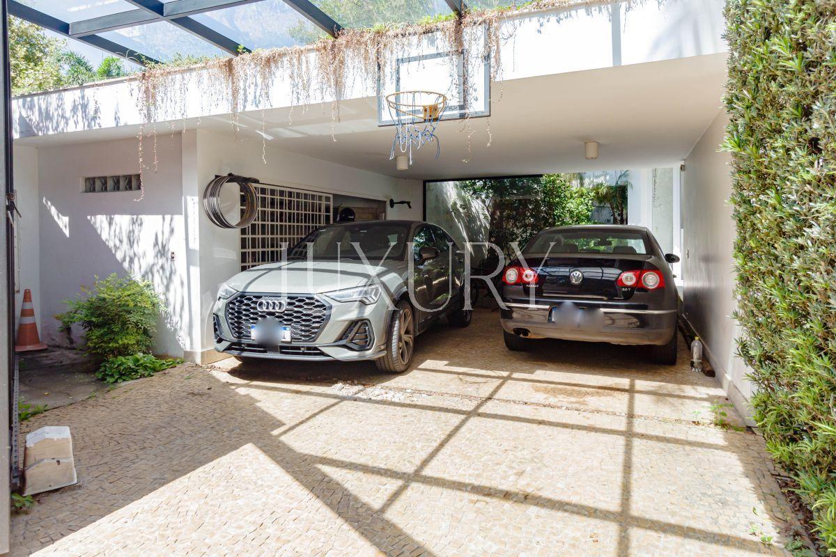 Casa com 352 m², 3 quartos sendo 1 suíte à venda no bairro Alto de Pinheiros.