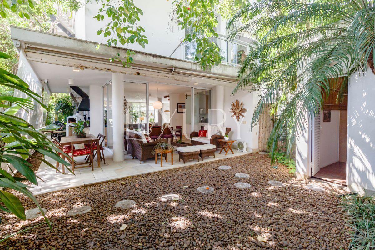 Casa com 352 m², 3 quartos sendo 1 suíte à venda no bairro Alto de Pinheiros.