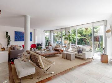 Casa com 352 m², 3 quartos sendo 1 suíte à venda no bairro Alto de Pinheiros.