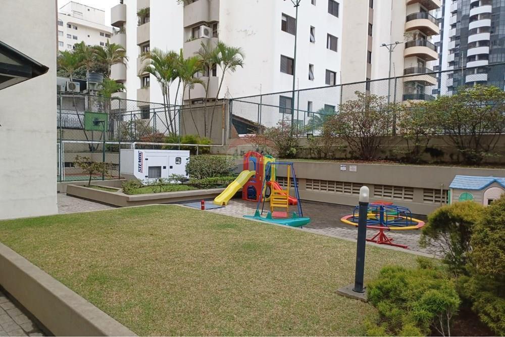 Locação Moema 3 dormitórios 130 metros