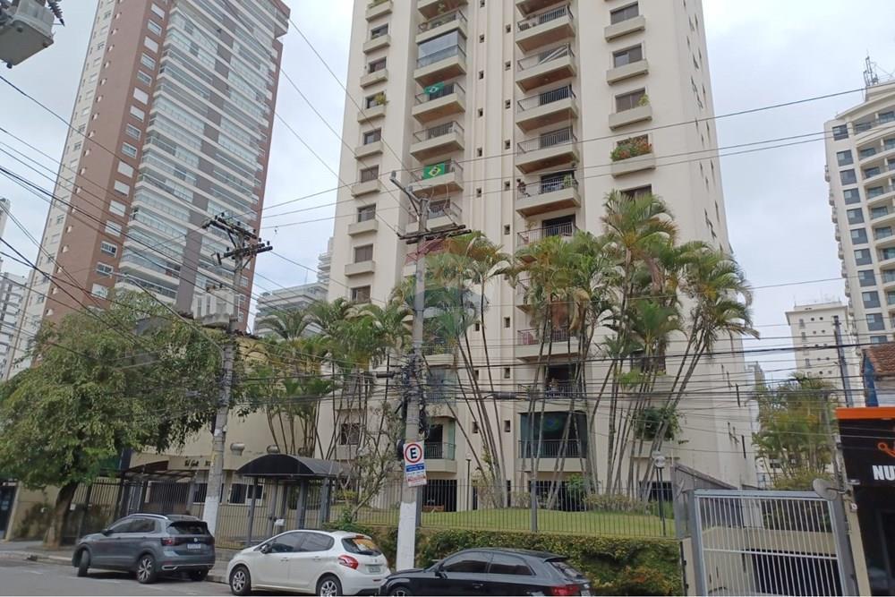 Locação Moema 3 dormitórios 130 metros