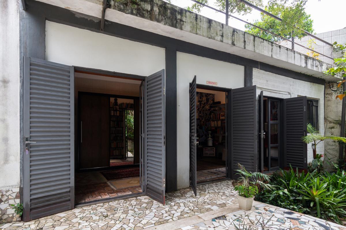 Aconchegante casa tipo para venda em Pacaembu com 5 quartos, sendo 2 suítes, 400m² – karinaugustinsk
