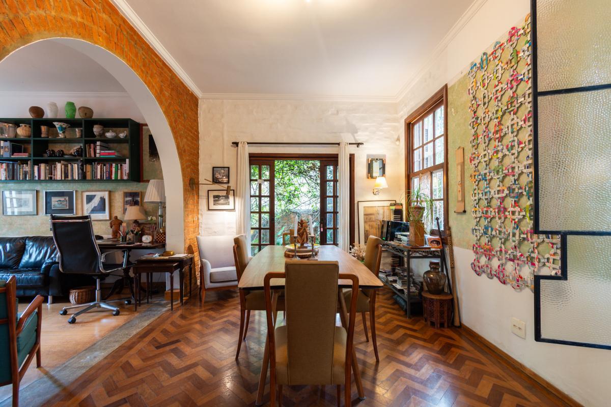 Aconchegante casa tipo para venda em Pacaembu com 5 quartos, sendo 2 suítes, 400m² – karinaugustinsk