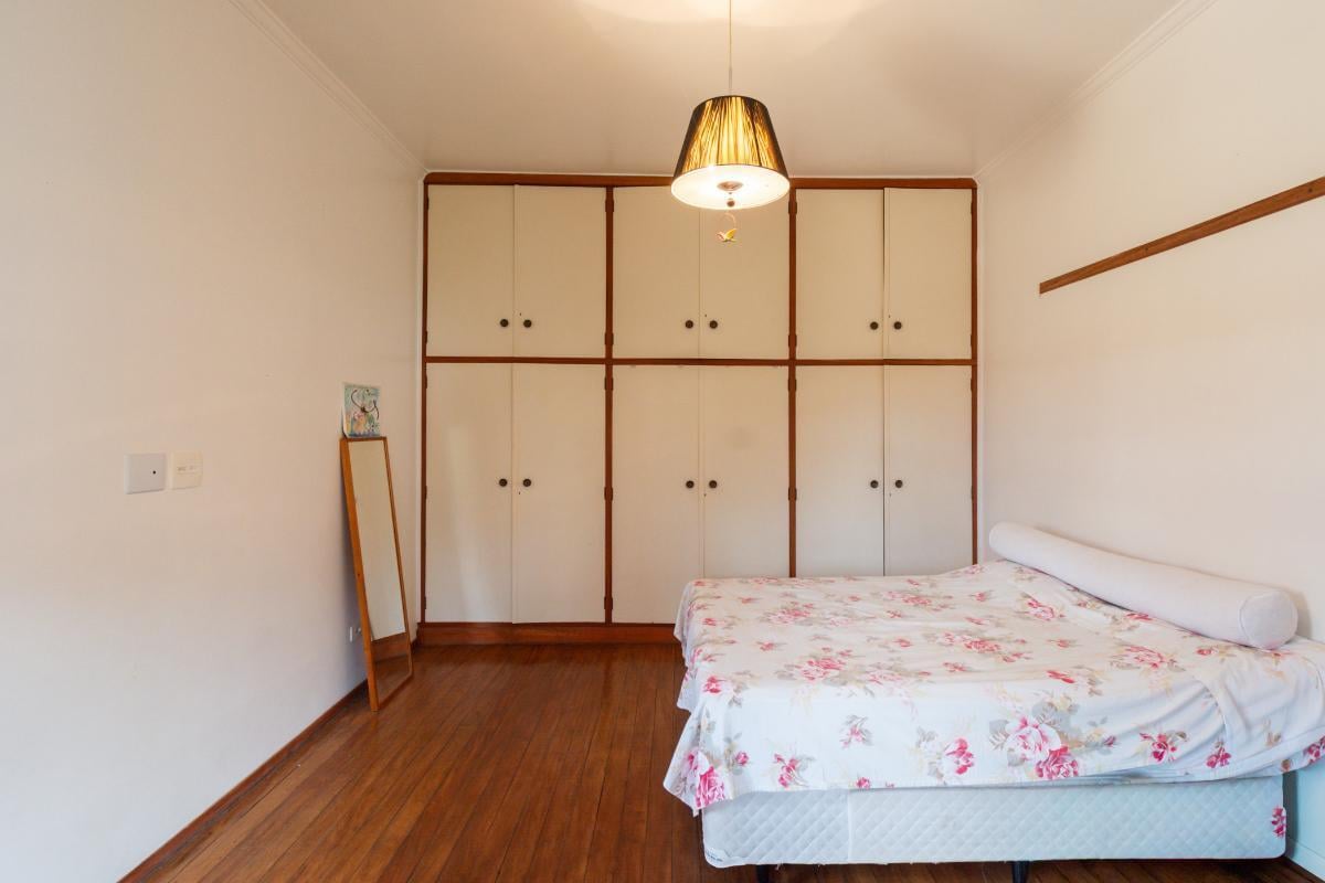 Aconchegante casa tipo para venda em Pacaembu com 5 quartos, sendo 2 suítes, 400m² – karinaugustinsk