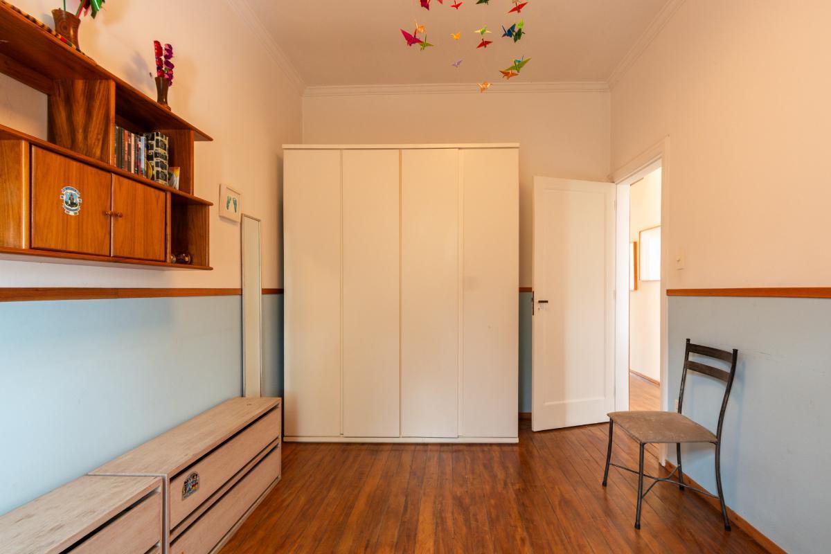 Aconchegante casa tipo para venda em Pacaembu com 5 quartos, sendo 2 suítes, 400m² – karinaugustinsk