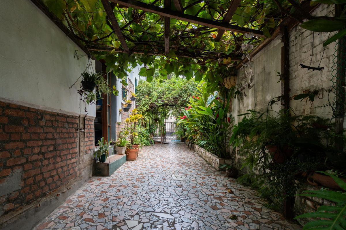 Aconchegante casa tipo para venda em Pacaembu com 5 quartos, sendo 2 suítes, 400m² – karinaugustinsk