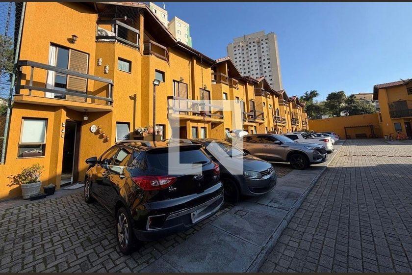Casa à Venda – Fazenda Aricanduva, 3 Quartos, 92 m² – São Paulo