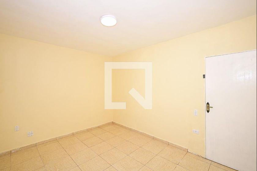 Casa à Venda – Jardim Umuarama, 2 Quartos, 120 m² – São Paulo