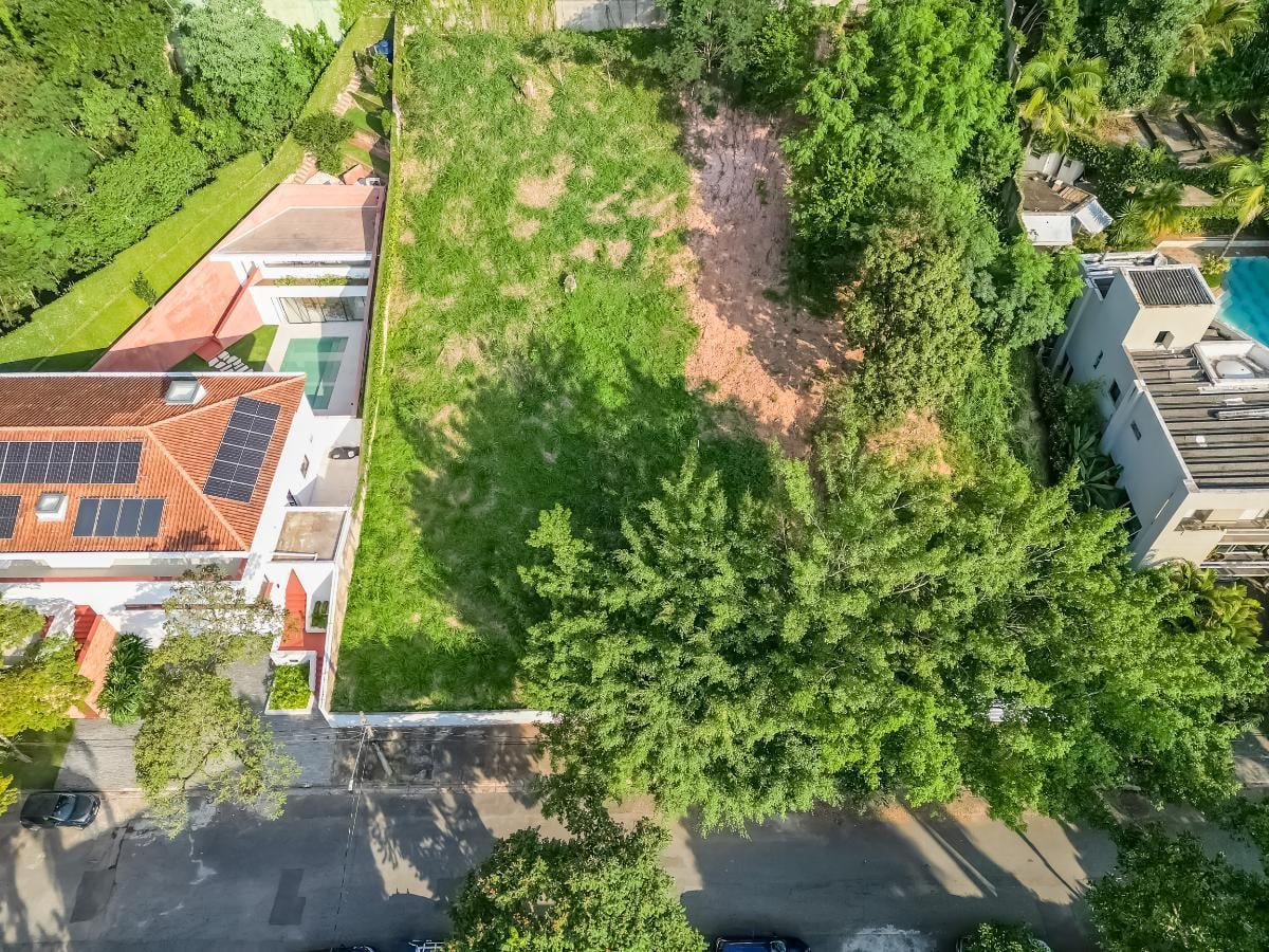 Imperdível terreno residencial para venda em Paineiras do Morumbi, 888m²