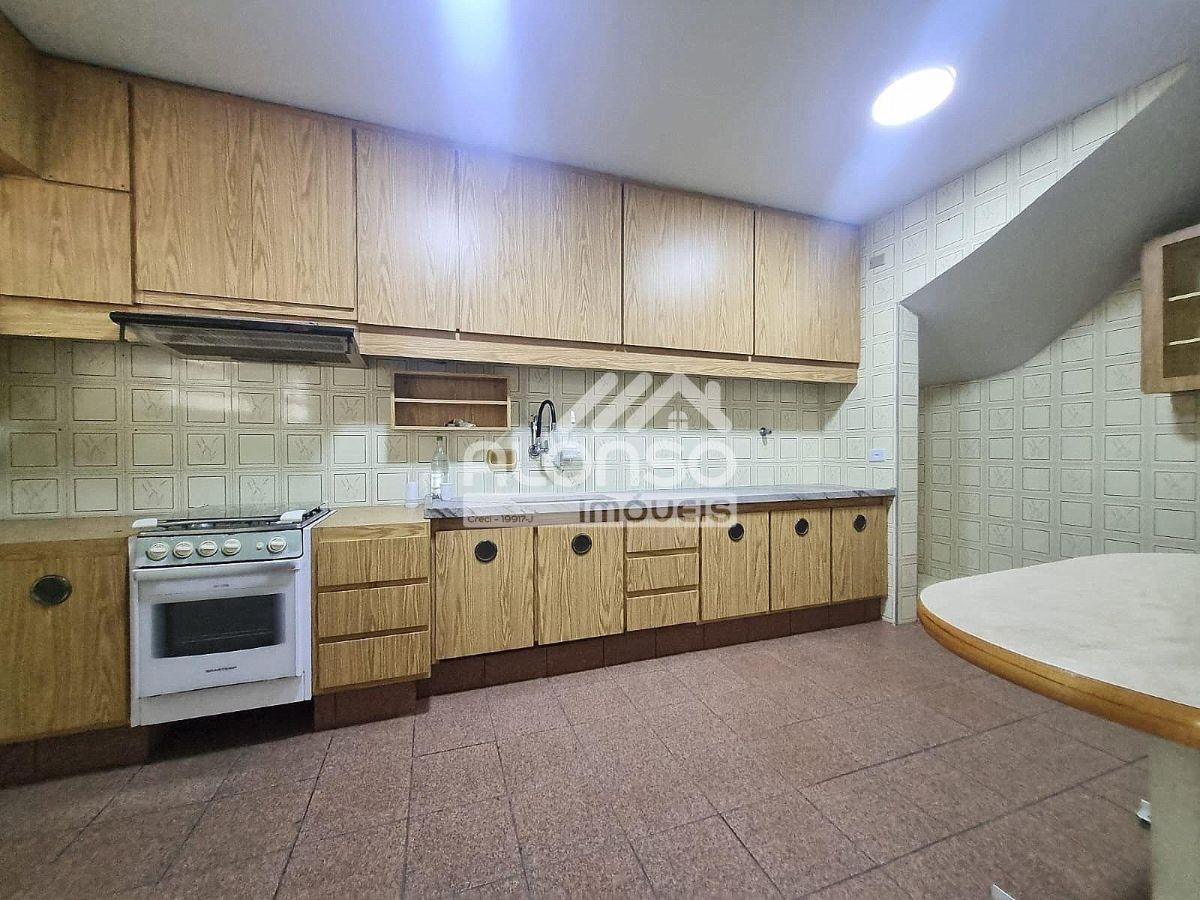 Casa com 230 m² e 3 quartos para aluguel no Jardim Bonfiglioli, Butantã!