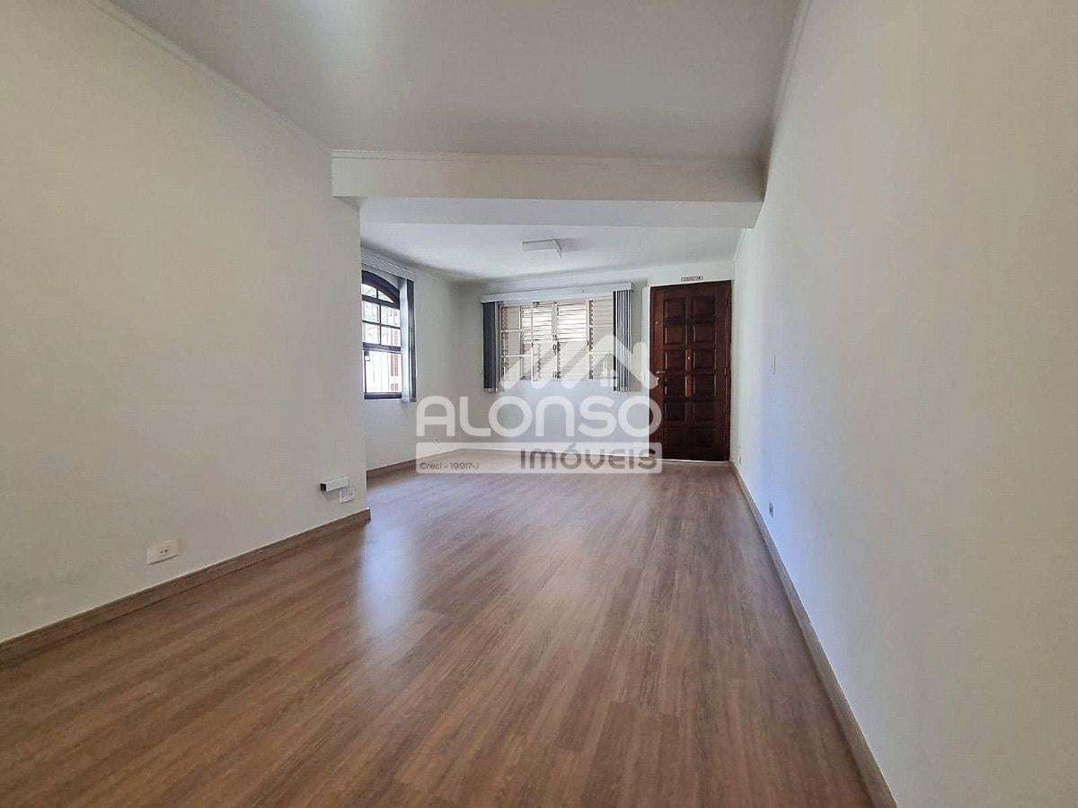 Casa com 230 m² e 3 quartos para aluguel no Jardim Bonfiglioli, Butantã!