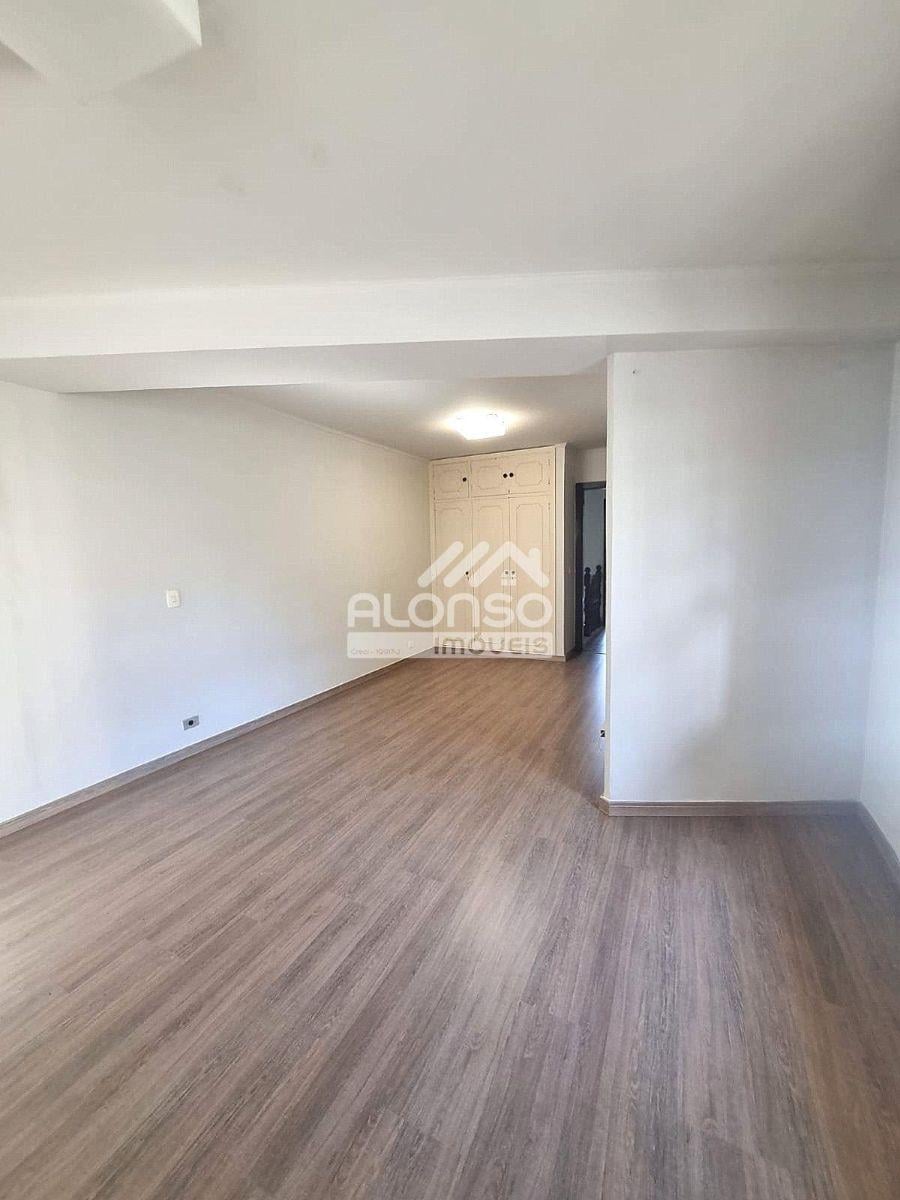 Casa com 230 m² e 3 quartos para aluguel no Jardim Bonfiglioli, Butantã!