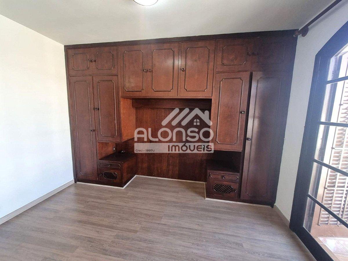 Casa com 230 m² e 3 quartos para aluguel no Jardim Bonfiglioli, Butantã!