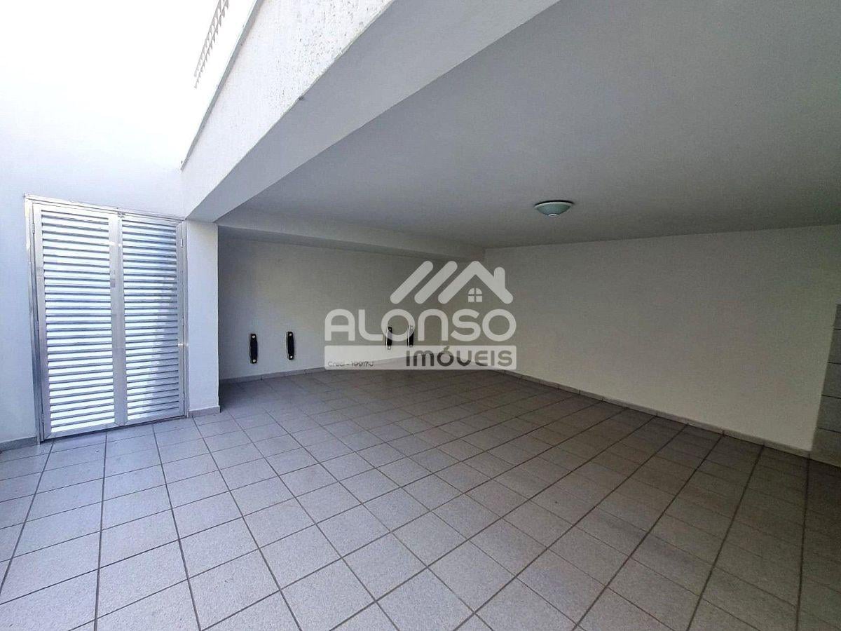 Casa com 230 m² e 3 quartos para aluguel no Jardim Bonfiglioli, Butantã!