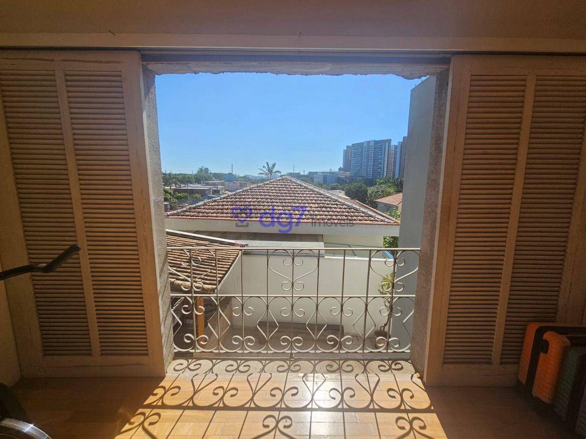 Casa de vila a poucos minutos do metrô