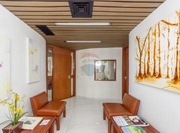 Conjunto comercial no Jardim Paulistano, na divisa com o Itaim Bibi