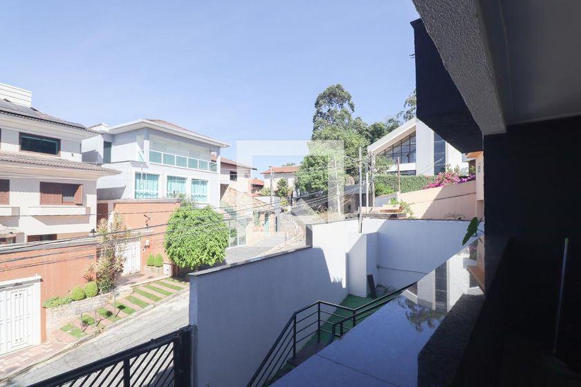 Casa à Venda – Vila Irmaos Arnoni, 3 Quartos, 500 m² – São Paulo