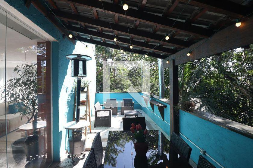 Casa à Venda – Vila Irmaos Arnoni, 3 Quartos, 500 m² – São Paulo