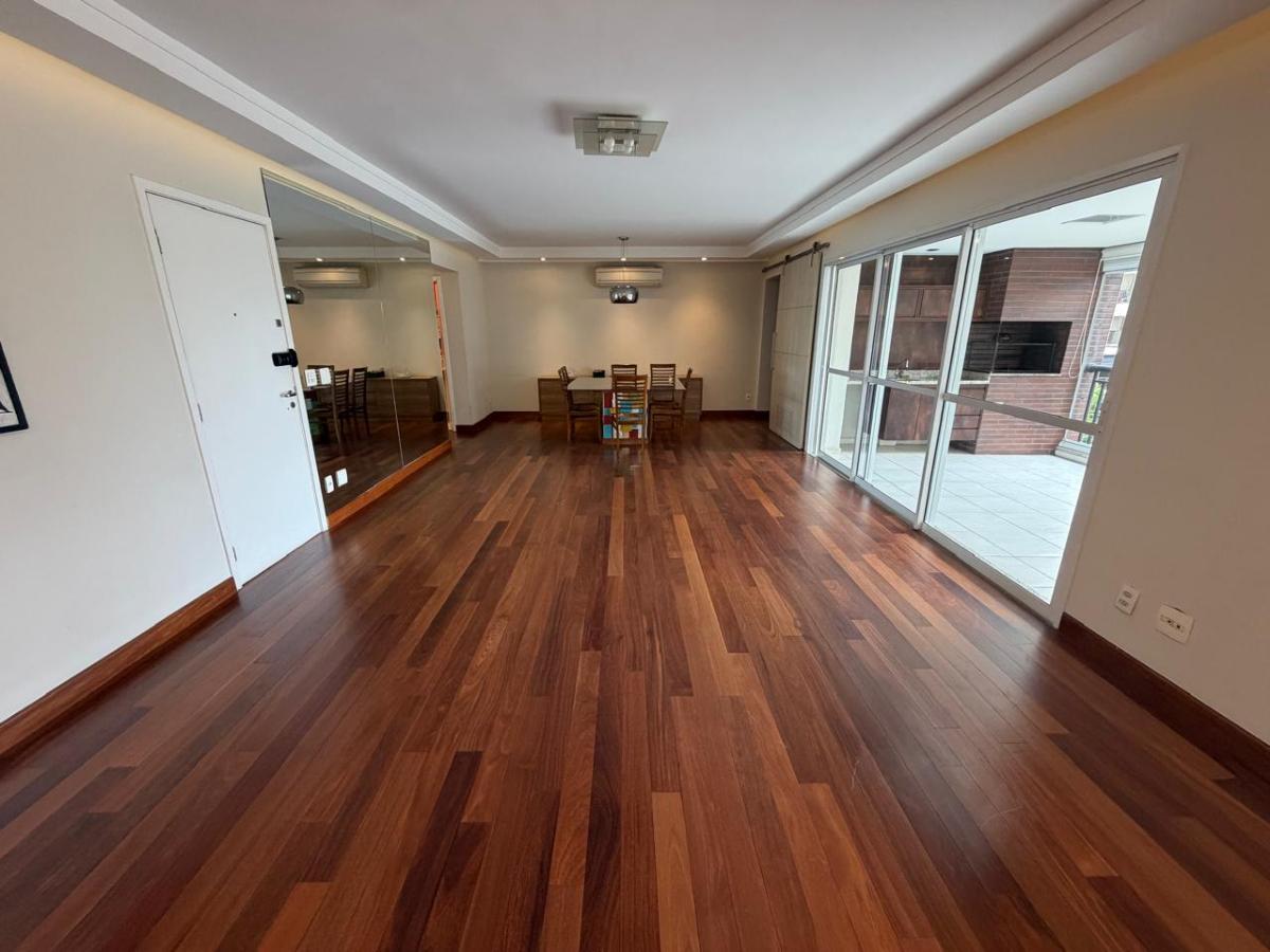 Confortável apartamento tipo para locação em Água Branca com 3 quartos, sendo 3 suítes, 161.28m² – r
