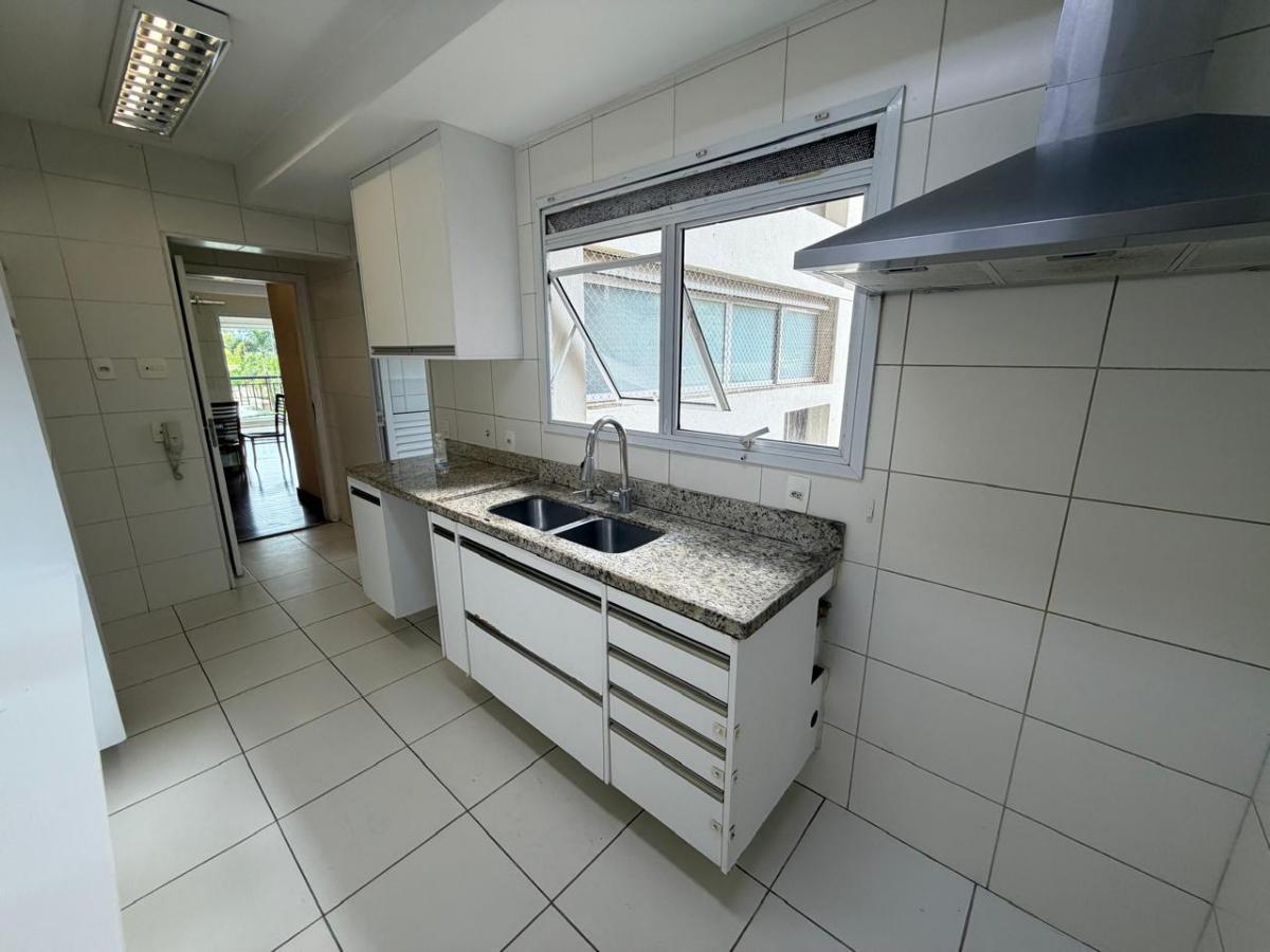 Confortável apartamento tipo para locação em Água Branca com 3 quartos, sendo 3 suítes, 161.28m² – r