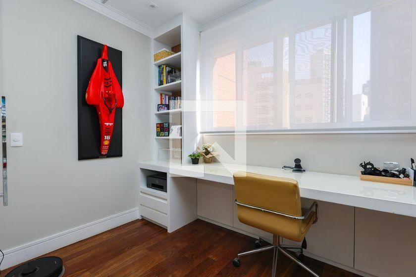 Apartamento à Venda – Portal do Morumbi, 3 Quartos, 240 m² – São Paulo